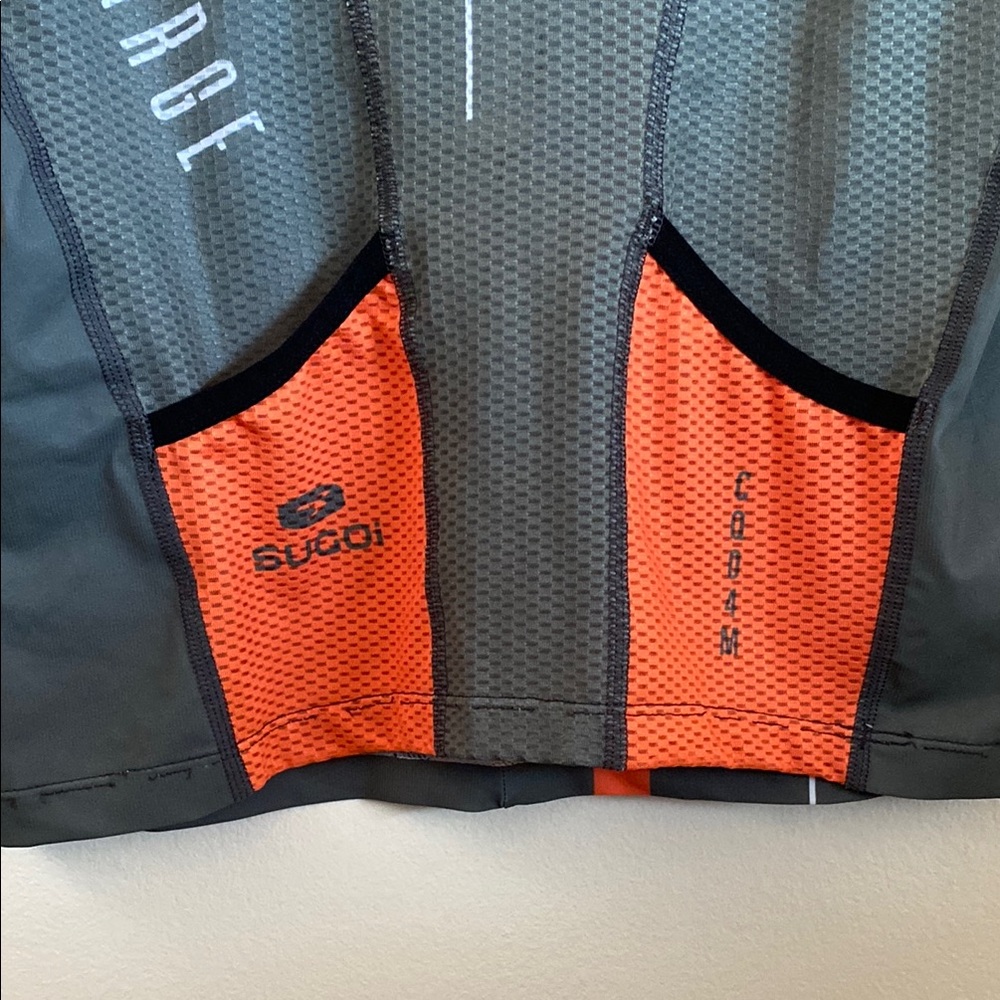 Sugoi Men's Sleeveless Gray Bike Shirt - Picture 4 of 8